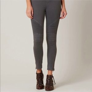 Beulah Moto Trendy Gray Jegging